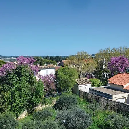 Three-bedroom In Calvisson
