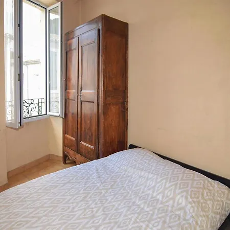 Three-bedroom In * Calvisson
